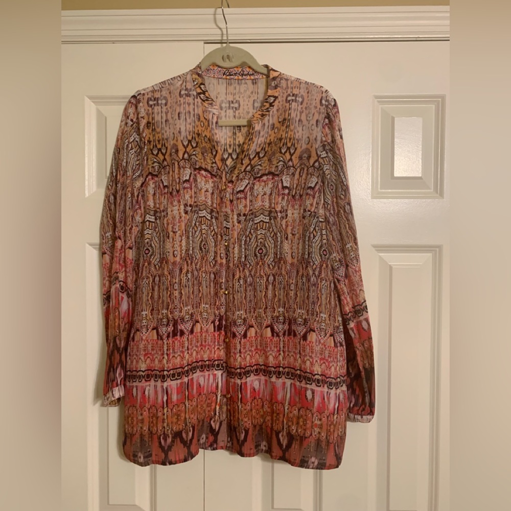Robert Graham women’s size large silk blouse
